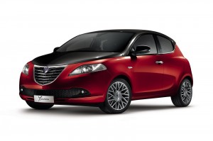 Lancia-Ypsilon-Red-and-Black-Carscoop1