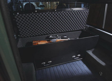 land rover defender 2
