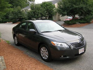 2007_Toyota_Camry_XLE_02