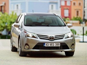Toyota-Avensis_2012_800x600_wallpaper_0c