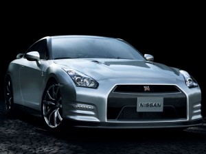 Automobili-Nissan-GT-R