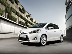 toyota-yaris-hybrid-2012-tme-001-full_tcm529-1113739